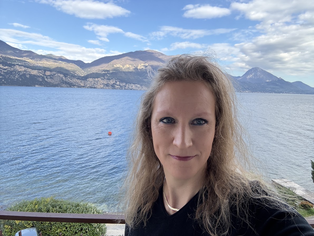 Sabine Rost am See im 5-Seen-Land
